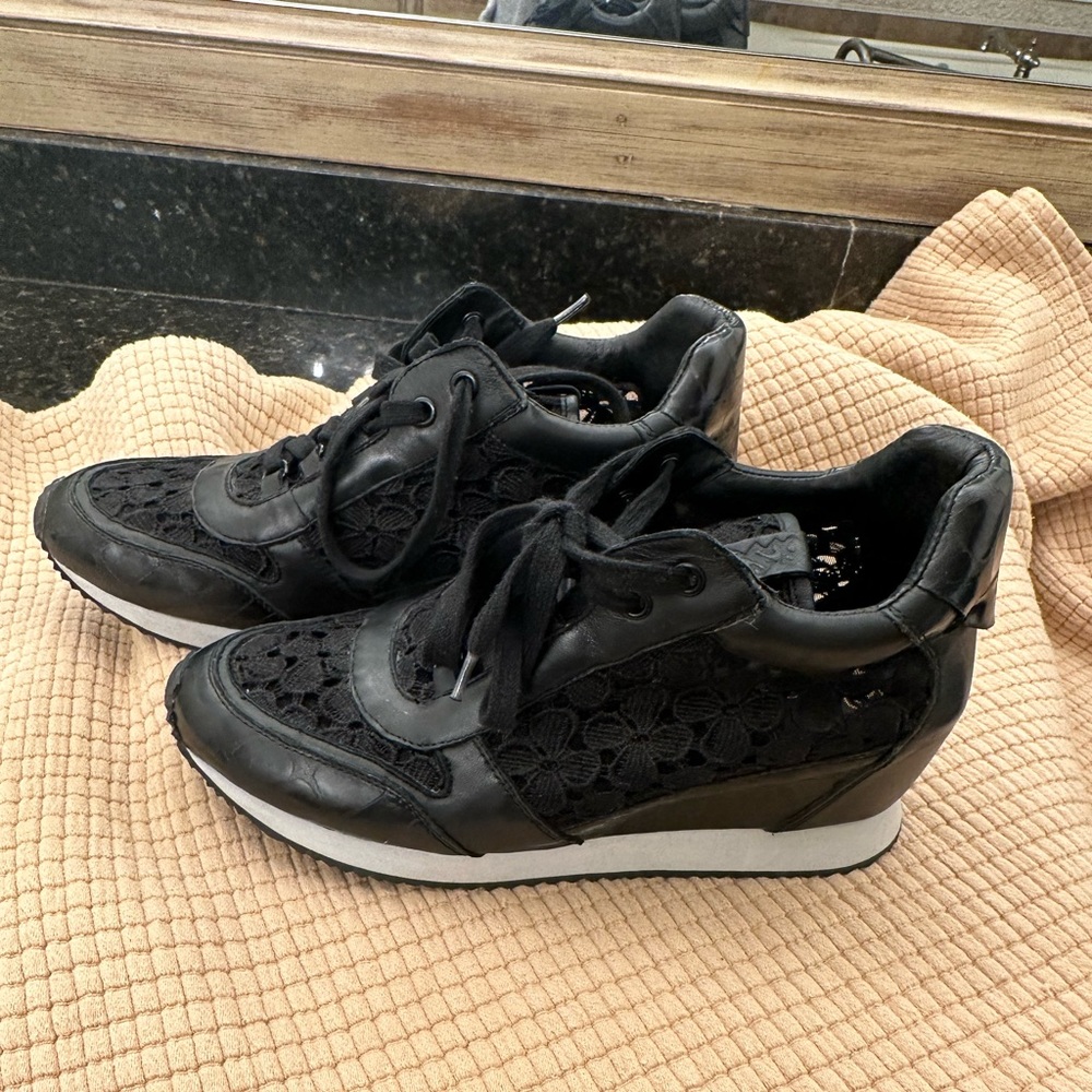 Casual sneaker
